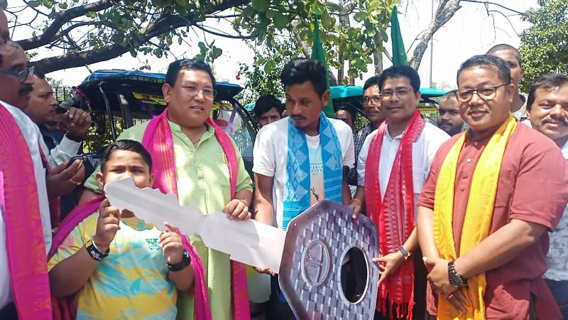 CEM Pramod Boro distributes e-rickshaws in Kokrajhar pic 3