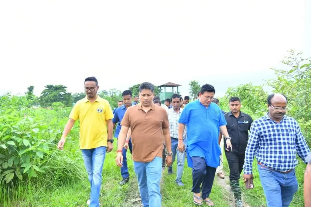 Minister Hazarika visits Beki River banks in Manas National Park 2