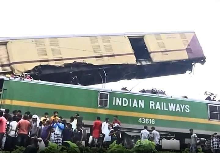 Train Accident claims 15 in West Bengal 2